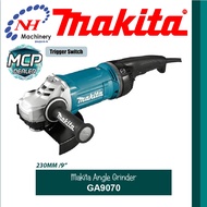 Makita GA9070  - Angle Grinder
