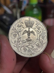 英女皇登基25周年纪念幣一枚！