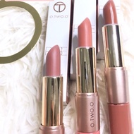 O.TWO.O lipmatte + lipstick (2in1). Long lasting without drying your lips.