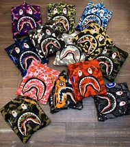 BAPE Bape เสื้อสเวตเตอร์คู่ลายพรางฉลามคลาสสิกมีฮู้ดสำหรับผู้ชายเสื้อคาร์ดิแกนมีซิปหน้าเสื้อโค้ทมีฮู้
