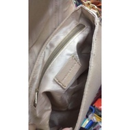 ♞,♘Charles & keith sling bag