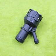 Apply to Bora Passat Golf 6 MK6 Octavia Connector of heating water supply pipe Water tank connector 