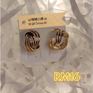 QQ Cottage Ear Rings