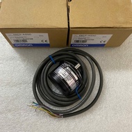 [REAL PICTURE] Omron E6C3-AG5C Encoder