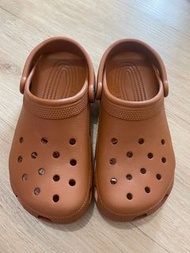 Crocs 拖鞋
