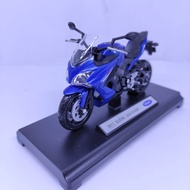 Diecast miniature Suzuki GSX-S1000F 1:18 Welly sports motorbike