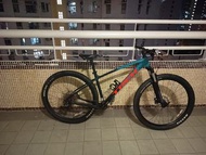 Trek Marlin 7 MTB 29 " inches ( Frame M/L)