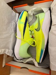 Nike Air Zoom Tempo NEXT% 螢光綠跑鞋