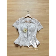 เสื้อลูกไม้สีขาว ผ้าถุง สำเร็จรูปสีขาว ชุดไทยสีขาว ชุดไทยใส่ทำบุญสีขาว