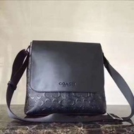 正品coach浮印C logo男斜背包