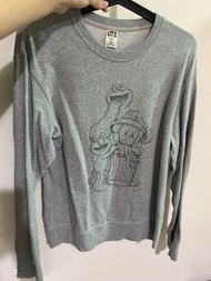 （二手衣服）Uniqlo KAWS&芝麻街聯名大學T
