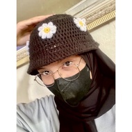 Crocheted Daisy Bucket Hat (Topi Kait Bunga Daisy)