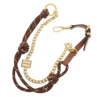 近全新 Miu Miu Trick 鑰匙圈掛飾，皮革和金屬ブラウン包包掛飾，鑰匙鏈，棕色，1276 [二手] MIUMIU