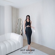 เดรสผ้ายืด เว้าเอว มีเข็มกลัดดอกไม้ เรียบหรูดูมีอะไร | Intuon | Hot Madam Style