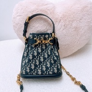 Dior c’est bucket 藍色老花水桶小號