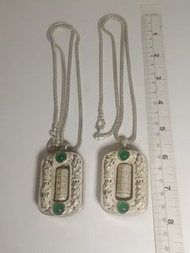 中國古銀，雙面雕上財神等古人物加上可以轉動嘅福牌吊咀,配上廿四寸銀頸鏈，運轉乾坤多福臨門，財運亨通。因為冇刻上銀成分，每套平售250元，兩套380元。no.B19.3.26。