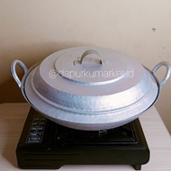 40cm wide lid frying pan