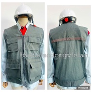 Gray khaki vest with 4 cool, reflective mesh pockets for workers, engineers, technicians, constructi