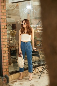 Sis story กางเกงยีนส์ ขายาว เอวสูง ทรงบอย ครอป แต่งการเป๋าหน้า Sis 529 Emily high-waisted crop strai