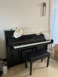 Yamaha 鋼琴 E108