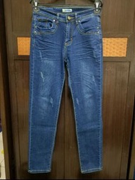 Air blue jeans抓破窄管牛仔褲