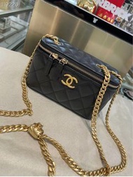 Chanel 深藍色長盒子 調節扣 22k