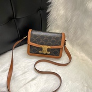 Celine賽琳 老花凱旋門 豆腐包 經典郵差斜挎包 無附件