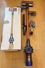 Dyson V8 Fluffy