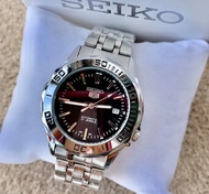 Seiko 5 men's watches automatic hand movement