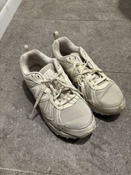 New balance MT410 2E加寬