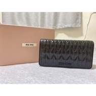 正品/真品山型車縫PRADA MIUMIU手拿包/肩背包/斜背包WOC包 非 常見大腸包款