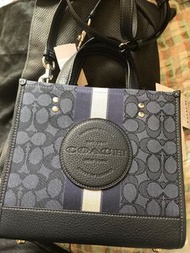 COACH Sig Jac Dempsey tote 22