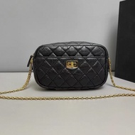 Chanel香奈兒2.55黑金油蠟牛皮相機包