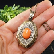 橢圓黃銅相片墜飾盒 蜜桃粉橘珊瑚吊墜項鍊飾品