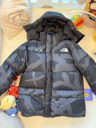 The North Face X kaws xx 羽絨