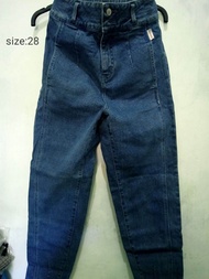 thrift jeans import