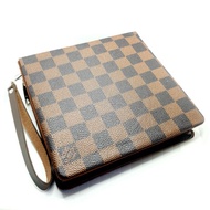 Exclusive LV finger slot ring case