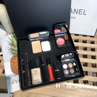 CHANEL9in1 Makeup Set