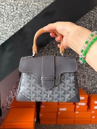 Goyard saigon mini
大象灰