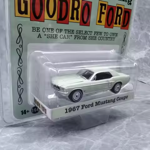 Greenlight 1:64 Ford Mustang 1967 Ford Mustang Die-cast Collectible Model Car Metal Chassis Rubber T