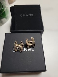 Chanel Earrings clip on 耳環,夾款, logo 正方形加珍珠,跟代購買冇單