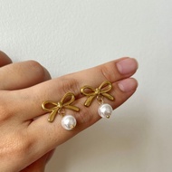 18k Gold Ribbon Pearl Drop Earring
