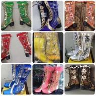 Embroidered sateen majorette shoes size 31 - 43 PO 264