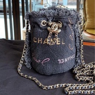 Chanel香奈兒塗鴉牛仔水桶迷你小廢包
