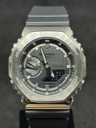 ⭕️⭕️二手中古 CASIO G-SHOCK GM-2100系列 GM-2100-1A 八角形金屬錶殼 49.3mm 樹脂錶帶 200M防水防震 狀態: 非常好, Fullset, 不合完美主義者 價