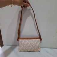 Preloved MK Shoulder Wallet