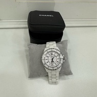 Chanel香奈兒J12系列自動機械女錶，錶徑38mm，白色陶瓷錶殼錶帶