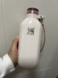Stanley 石灰粉色保溫瓶