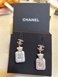 Chanel 香水瓶造型耳環