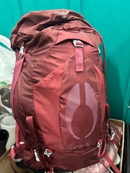 Osprey Aura AG 50 Backpack 女士露營登山背包（2022新版）- Berry Sorbet Red / WXS/S